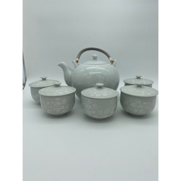 Japanese Tea Pot 5 Cups w/Lids Porcelain White - Picture 6 of 11